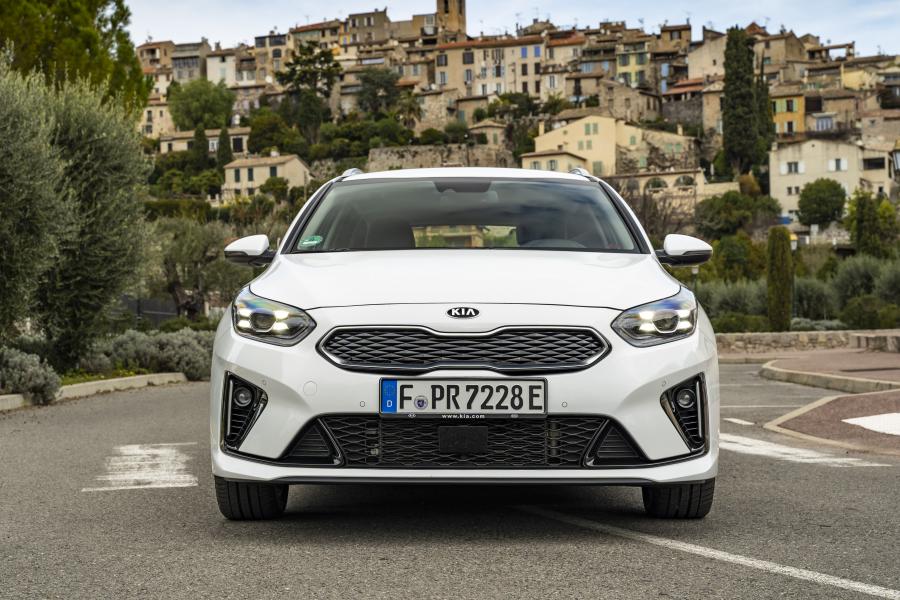  Kia Ceed Sportswagon PHEV 2019 года  (WW) (фото 39 из 42)